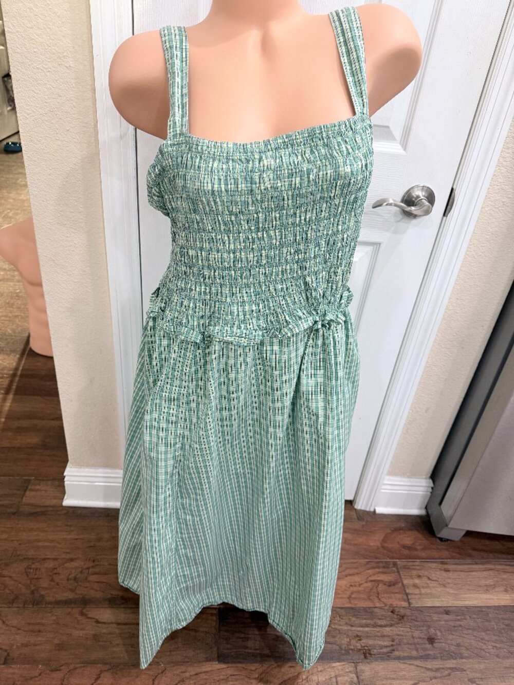 Old Navy XL Green Plaid Smocked Midi Sundress 100% Cotton Adjustable Strap